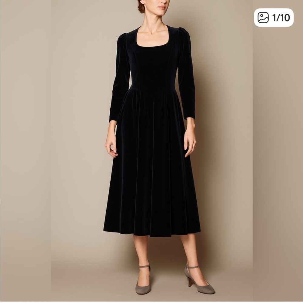 Laura Ashley Vintage 80's Velvet Cottagecore Midi Dress Great Britain Size 6